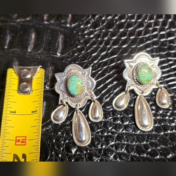 Vintage Native American Navajo turquoise and sterling silver dangle earrings - Picture 4 of 4